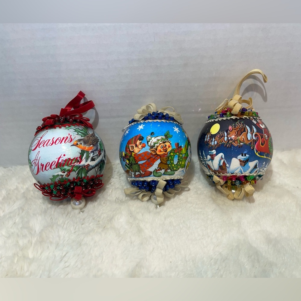 Lot of 9~ Vintage styrofoam hand beaded push pin Christmas ornaments - Picture 4 of 4